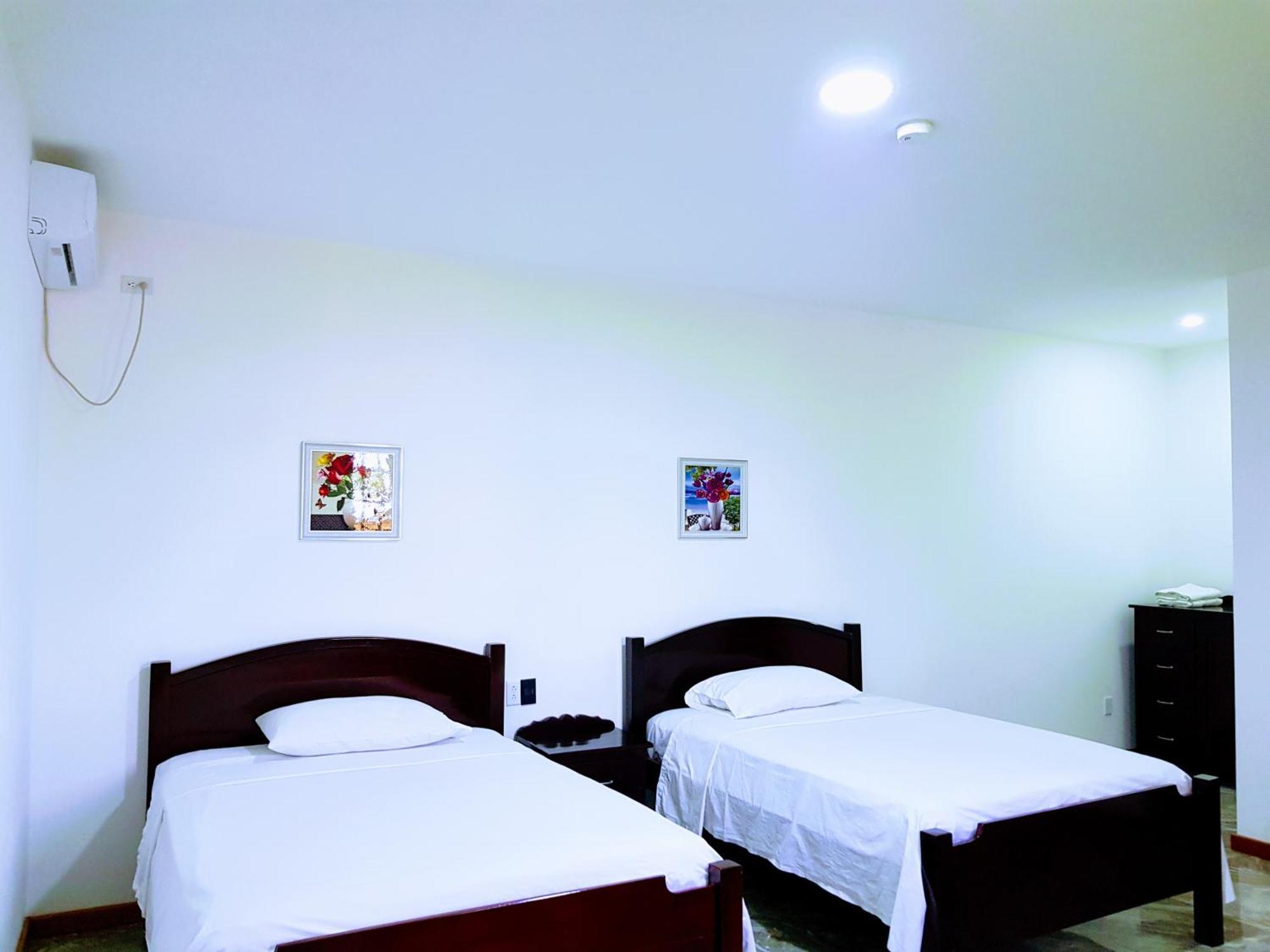 Day And Night Hotel Belmopan Exterior foto
